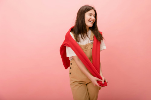 Les secrets de la garde-robe minimaliste: comment adopter le style épuré avec succès